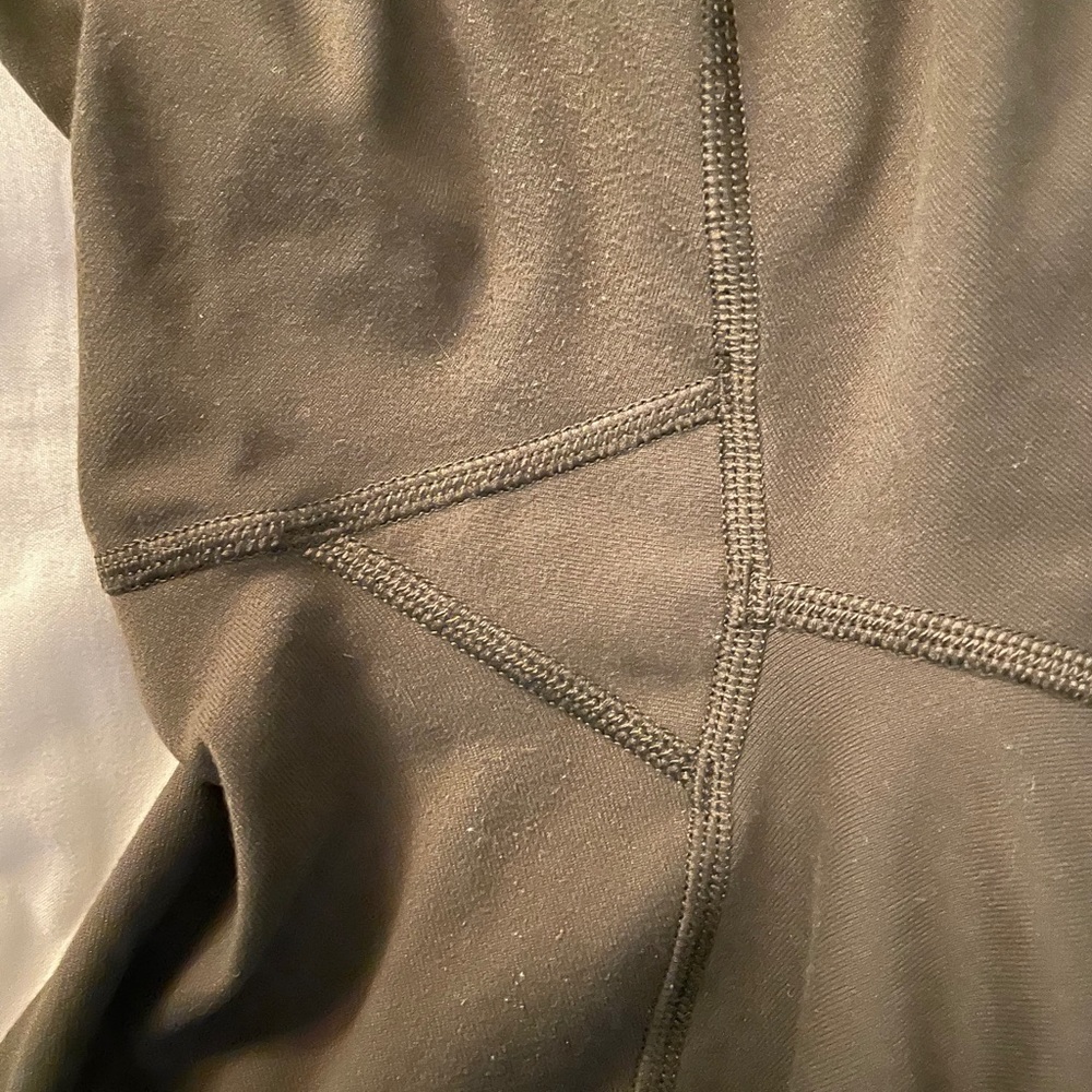 Lululemon Wunder Under Leggings 25” - Picture 4 of 4